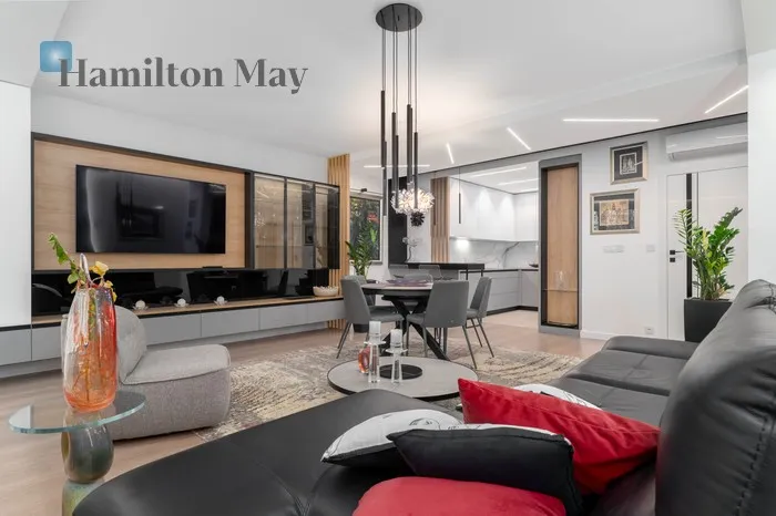 City: Kraków Street: Tadeusza Kościuszki Region: Zwierzyniec Distance to centre: 1.23 km Level: 1 Price: 2520000 PLN Bedrooms: 1 Bathrooms: 2 Size: 76m2 Price/m2: 33158 PLN - slider