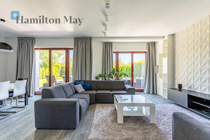 City: Bielawa Street: Ścienna Region: Bielawa Price: 19000 PLN Bedrooms: 3 Bathrooms: 2 - slider