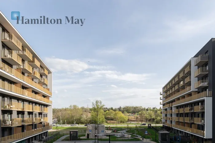 City: Kraków Street: Przyjaźni Polsko-Węgierskiej Region: Podgórze Duchackie Distance to centre: 3.78 km Level: 2 Price: 1550000 PLN Bedrooms: 2 Bathrooms: 2 Size: 85.54m2 - slider