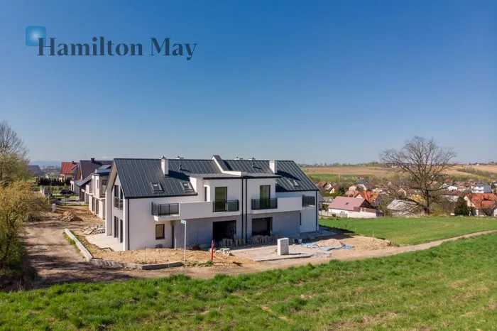 City: Bosutów Street: Na Wzgórzu Region: Bosutów Price: 1050000 PLN Bedrooms: 3 Bathrooms: 2 - slider