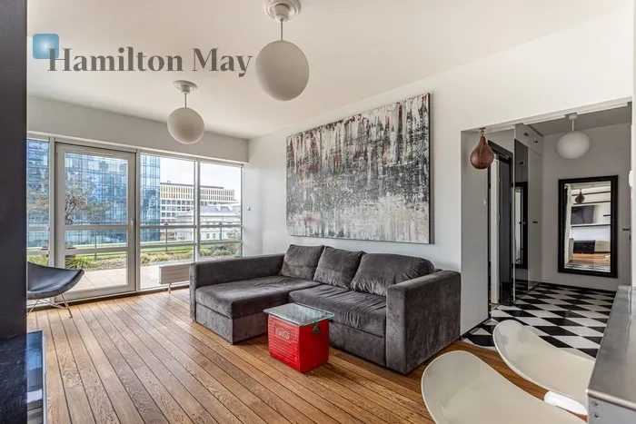 City: Warszawa Street: Grzybowska Region: Wola Subregion: Mirów Distance to centre: 1.72 km Level: 2 Price: 5400 PLN Bedrooms: 1 Bathrooms: 1 Size: 50m2 Price/m2: 108 PLN - slider