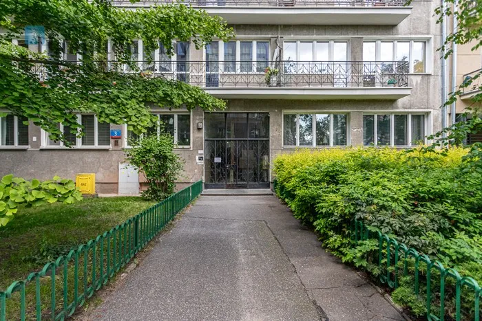 City: Warszawa Street: Emiliana Konopczyńskiego Region: Śródmieście Subregion: Powiśle Distance to centre: 1.11 km Level: 1 Price: 860000 PLN Bedrooms: 1 Bathrooms: 1 Size: 42m2 - slider