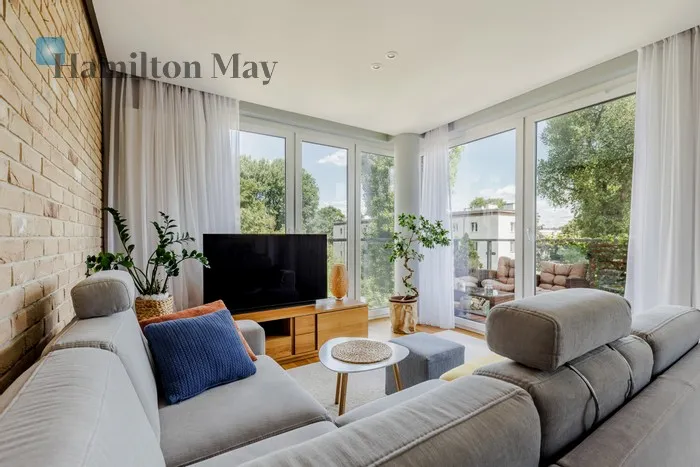 City: Warszawa Street: Walewska Region: Praga-Południe Subregion: Grochów Distance to centre: 4.5 km Level: 3 Price: 6500 PLN Bedrooms: 2 Bathrooms: 1 Size: 66m2 Price/m2: 98 PLN - slider