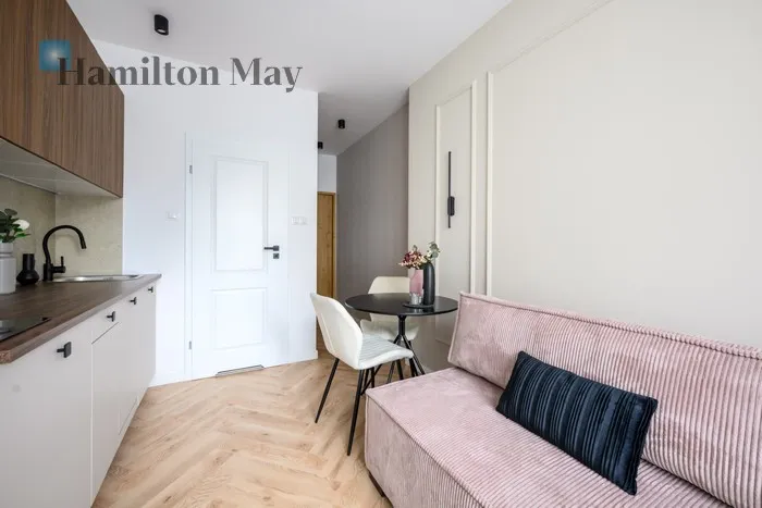 City: Warszawa Street: Jutrzenki Region: Włochy Subregion: Salomea Distance to centre: 6.89 km Level: 2 Price: 2400 PLN Bedrooms: 1 Bathrooms: 1 Size: 17m2 Price/m2: 141 PLN - slider