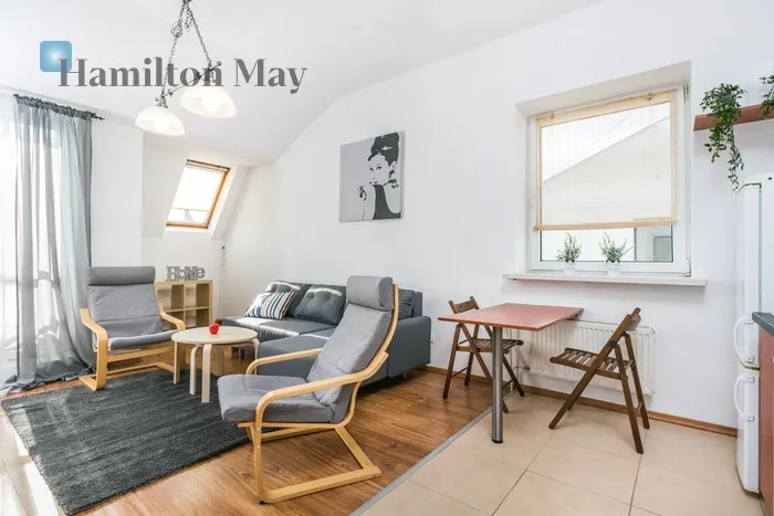 City: Kraków Street: Armii Krajowej Region: Krowodrza Distance to centre: 3.5 km Level: 3 Price: 3100 PLN Bedrooms: 1 Bathrooms: 1 Size: 57m2 Price/m2: 54 PLN - slider