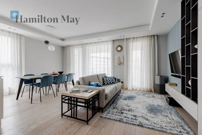 City: Warszawa Street: Goleszowska Region: Wola Subregion: Odolany Distance to centre: 4.89 km Level: 2 Price: 14000 PLN Bedrooms: 4 Bathrooms: 2 Size: 125m2 - slider