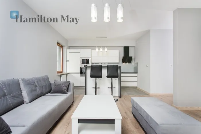 City: Kraków Street: Stanisława Przybyszewskiego Region: Bronowice Distance to centre: 3.22 km Level: 1 Price: 3400 PLN Bedrooms: 1 Bathrooms: 1 Size: 50m2 - slider