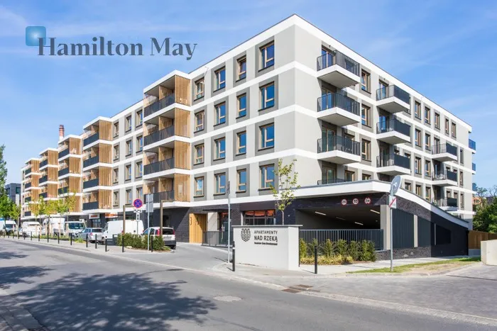 City: Wrocław Street: Kazimierza Michalczyka 3a Region: Stare Miasto Distance to centre: 1.42 km Level: 3 Price: 5900 PLN Bedrooms: 2 Bathrooms: 1 Size: 71.5m2 - slider