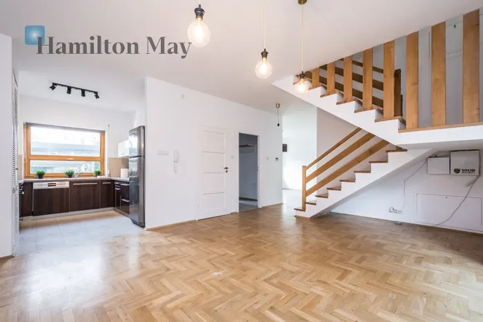 Subregion: Wola Justowska Distance to centre: 5 km Level: -9 Price: 8500 PLN Bedrooms: 4 Bathrooms: 4 Plot size: 250m2 Price/m2: 39 PLN - slider