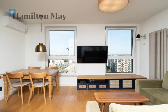 Street: Myśliwska Region: Podgórze Distance to centre: 4.47 km Level: 10 Price: 4700 PLN Bedrooms: 2 Bathrooms: 1 Size: 72m2 - slider