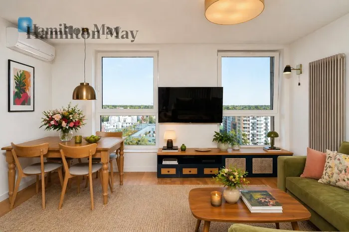 City: Kraków Street: Myśliwska Region: Podgórze Distance to centre: 4.47 km Level: 10 Price: 4700 PLN Bedrooms: 2 Bathrooms: 1 Size: 72m2 Price/m2: 65 PLN - slider