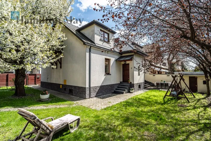 City: Kraków Street: Gustawa Ehrenberga Region: Prądnik Biały Distance to centre: 3.17 km Price: 2900000 PLN Bedrooms: 3 Bathrooms: 3 - slider