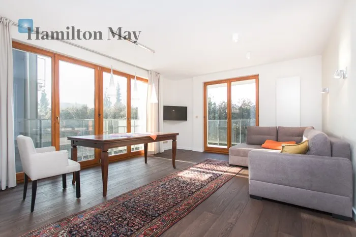 City: Kraków Street: Józefa Korzeniowskiego Region: Zwierzyniec Subregion: Wola Justowska Distance to centre: 3.31 km Level: 1 Price: 4900 PLN Bedrooms: 2 Bathrooms: 1 Size: 72m2 Price/m2: 68 PLN - slider