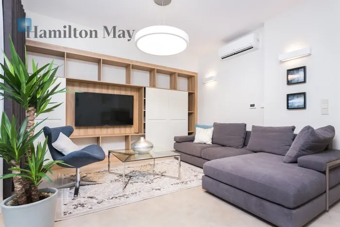 Street: Parkowe Wzgórze Region: Mogilany Distance to centre: 13.89 km Level: -9 Price: 9000 PLN Bedrooms: 3 Bathrooms: 2 Plot size: 420m2 - slider