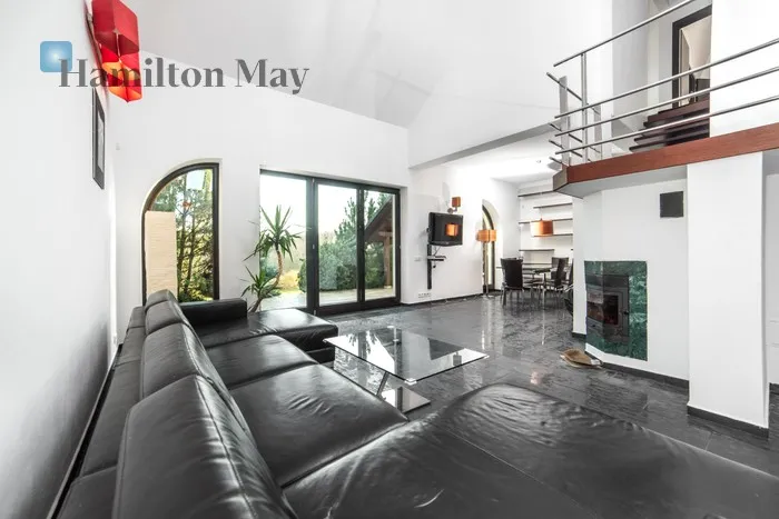 City: Lusina Street: Spacerowa Region: Lusina Distance to centre: 10.3 km Level: -9 Price: 2800000 PLN Bedrooms: 3 Bathrooms: 3 - slider