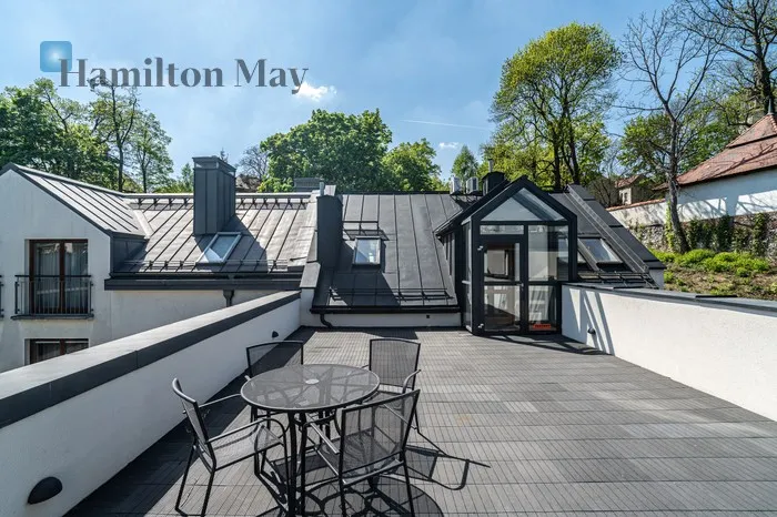 City: Kraków Street: Królowej Jadwigi Region: Zwierzyniec Distance to centre: 1.97 km Level: 3 Price: 4900 PLN Bedrooms: 1 Bathrooms: 1 Size: 64m2 Price/m2: 77 PLN - slider