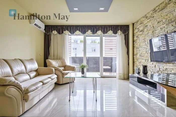 City: Warszawa Street: Radziwie Region: Wola Subregion: Młynów Distance to centre: 3.9 km Level: 6 Price: 5300 PLN Bedrooms: 2 Bathrooms: 1 Size: 76m2 Price/m2: 70 PLN - slider