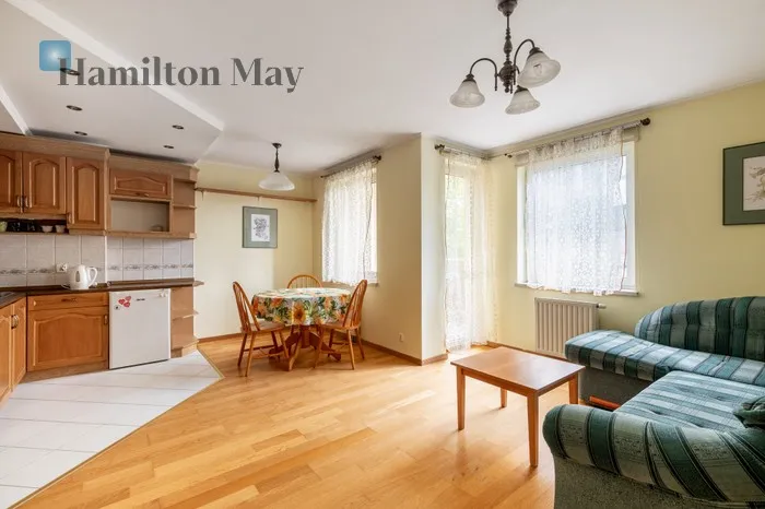 City: Kraków Street: Henryka Wieniawskiego Region: Prądnik Czerwony Distance to centre: 3 km Level: 2 Price: 2700 PLN Bedrooms: 0 Bathrooms: 1 Size: 40m2 Price/m2: 68 PLN - slider