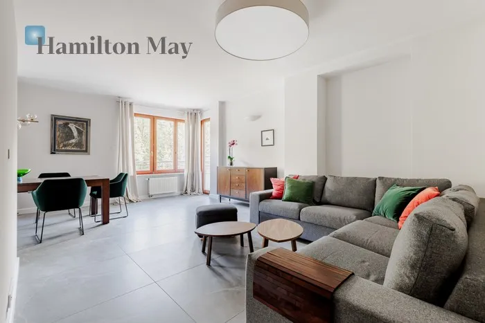 City: Warszawa Street: Czerniakowska Region: Śródmieście Subregion: Solec Distance to centre: 1.77 km Level: 2 Price: 9900 PLN Bedrooms: 2 Bathrooms: 2 Size: 103m2 Price/m2: 96 PLN - slider