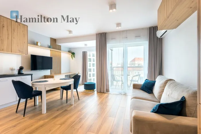 City: Wrocław Street: Księcia Witolda Region: Śródmieście Subregion: Kępa Mieszczańska Level: 4 Price: 800000 PLN Bedrooms: 0 Bathrooms: 1 - slider