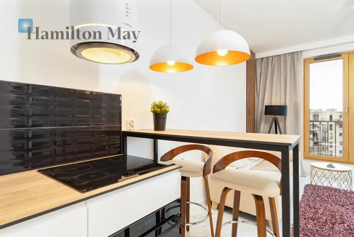 City: Kraków Street: Orawska Region: Podgórze Distance to centre: 2.33 km Level: 5 Price: 3200 PLN Bedrooms: 1 - slider