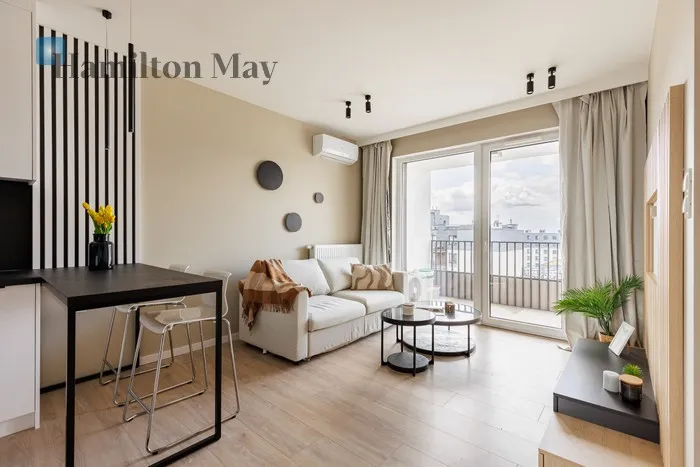City: Warszawa Street: Edwarda Habicha Region: Ursus Subregion: Szamoty Distance to centre: 9.31 km Level: 7 Price: 3650 PLN Bedrooms: 1 Bathrooms: 1 Size: 40m2 - slider