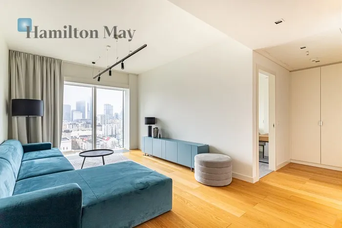 City: Warszawa Street: Złota Region: Śródmieście Subregion: Śródmieście Północne Distance to centre: 0.66 km Level: 13 Price on application: true Bedrooms: 1 Bathrooms: 1 Size: 62m2 Price/m2: 54032 PLN - slider