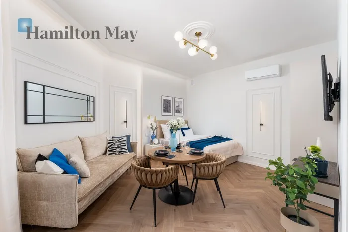 Region: Stare Miasto Subregion: Kazimierz Distance to centre: 1.16 km Level: 3 Price: 999000 PLN Bedrooms: 0 Bathrooms: 1 Size: 33m2 Price/m2: 30273 PLN - slider