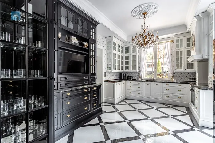 Street: norwida Region: Piaseczno Price: 5950000 PLN Bedrooms: 5 Bathrooms: 3 Plot size: 1830m2 - slider