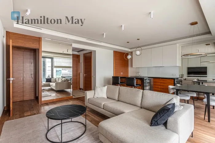 City: Warszawa Street: Grzybowska Region: Śródmieście Subregion: Śródmieście Północne Distance to centre: 1.09 km Level: 4 Price: 10000 PLN Bedrooms: 1 Bathrooms: 1 Size: 74m2 Price/m2: 135 PLN - slider
