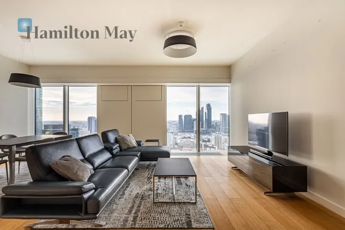 City: Warszawa Street: Złota Region: Śródmieście Subregion: Śródmieście Północne Distance to centre: 0.65 km Level: 30 Price: 17500 PLN Bedrooms: 1 Bathrooms: 1 Size: 100m2 Price/m2: 175 PLN - slider