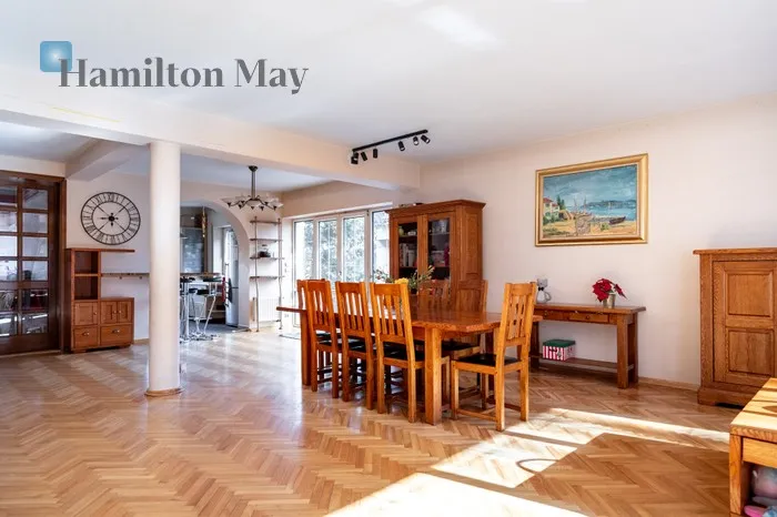 City: Kraków Street: Królowej Jadwigi Region: Zwierzyniec Subregion: Wola Justowska Price: 4500000 PLN Bedrooms: 7 Bathrooms: 5 Plot size: 600m2 Price/m2: 7258 PLN - slider