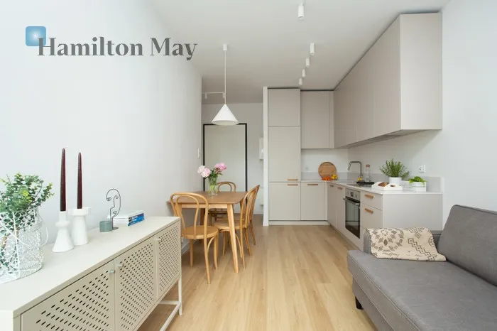 City: Kraków Street: Myśliwska Region: Podgórze Subregion: Płaszów Distance to centre: 4.77 km Price: 631000 PLN Bedrooms: 1 Bathrooms: 1 Size: 35.6m2 - slider