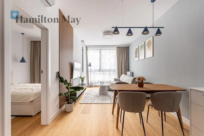 City: Warszawa Street: Grzybowska Region: Wola Subregion: Mirów Distance to centre: 1.33 km Level: 10 Price: 6500 PLN Bedrooms: 1 Bathrooms: 1 Size: 42m2 Price/m2: 155 PLN - slider