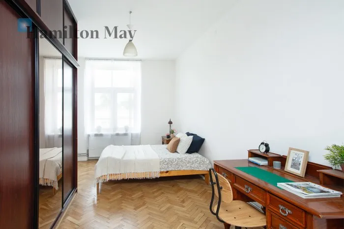 Region: Stare Miasto Subregion: Kazimierz Distance to centre: 1.62 km Level: 1 Price: 1100000 PLN Bedrooms: 2 - slider