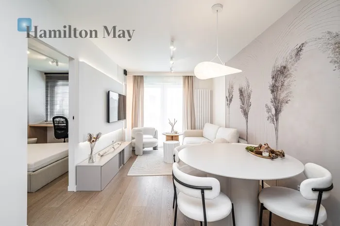 City: Kraków Street: Karola Bunscha Region: Dębniki Subregion: Osiedle Europejskie Distance to centre: 6.36 km Level: 3 Price: 3500 PLN Bedrooms: 1 Bathrooms: 1 Size: 40.63m2 - slider