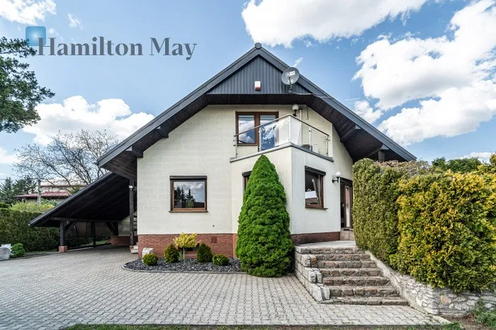 Price: 9900 PLN Bedrooms: 5 Bathrooms: 2 Plot size: 1000m2 Price/m2: 40 PLN - slider
