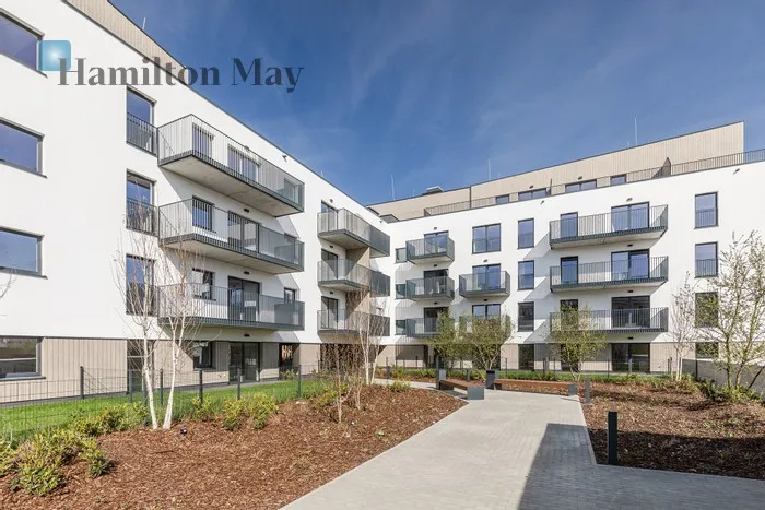 City: Warszawa Street: Bolesława Orlińskiego Region: Bemowo Subregion: Chrzanów Distance to centre: 7.99 km Price: 5000 PLN Bedrooms: 2 Bathrooms: 2 Size: 71m2 Price/m2: 70 PLN - slider