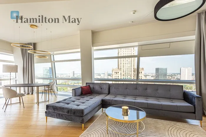 City: Warszawa Street: Złota Region: Śródmieście Subregion: Śródmieście Północne Distance to centre: 0.64 km Level: 18 Price on application: true Bedrooms: 2 Bathrooms: 2 Size: 133m2 Price/m2: 227 PLN - slider