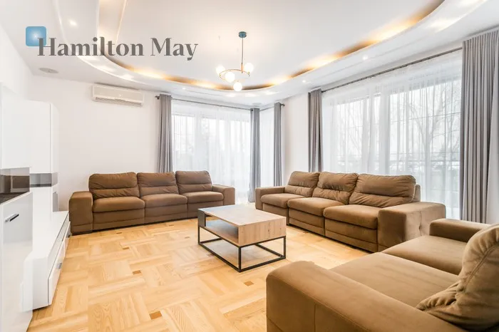 City: Warszawa Street: Chorągwi Pancernej Region: Wilanów Distance to centre: 7.53 km Level: 3 Price: 7900 PLN Bedrooms: 2 Bathrooms: 1 Size: 100m2 - slider