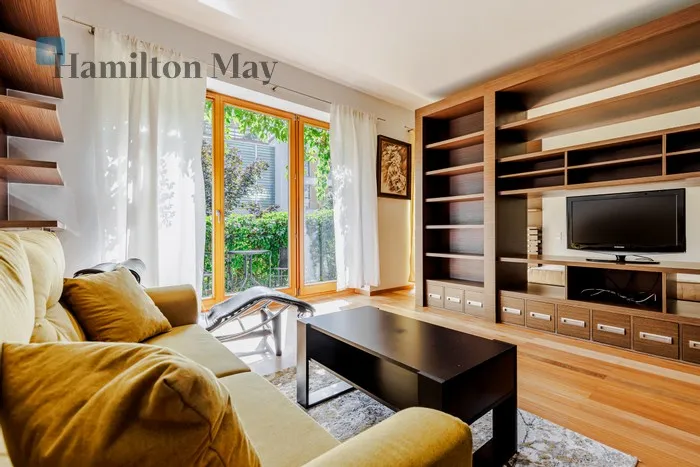 City: Warszawa Street: Biały Kamień Region: Mokotów Subregion: Wyględów Distance to centre: 2.9 km Level: 1 Price: 4000 PLN Bedrooms: 1 Bathrooms: 1 Size: 51m2 Price/m2: 78 PLN - slider