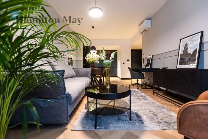 City: Kraków Street: Dajwór Region: Stare Miasto Subregion: Kazimierz Distance to centre: 1.42 km Level: 1 Price: 4410 PLN Bedrooms: 1 Bathrooms: 1 Size: 48.59m2 - slider