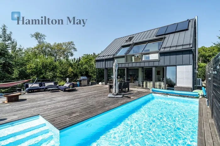 City: Włosań Street: Królowej Polski Region: Włosań Distance to centre: 16.31 km Price: 5850000 PLN Bedrooms: 4 Bathrooms: 4 Plot size: 10000m2 Price/m2: 10976 PLN - slider