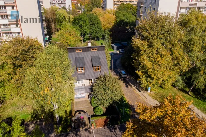 City: Kraków Street: Kazimierza Wielkiego Region: Krowodrza Distance to centre: 1.66 km Price: 3150000 PLN Bedrooms: null Bathrooms: null Plot size: 347m2 Price/m2: Infinity PLN - slider