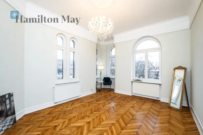 City: Kraków Street: Aleksandra Lubomirskiego Region: Kraków Distance to centre: 1.35 km Level: 2 Price: 2015000 PLN Bedrooms: 3 Bathrooms: 2 Size: 103m2 - slider