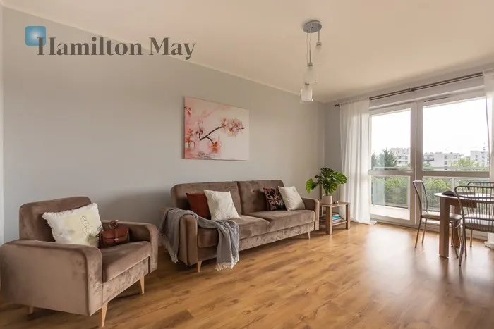 City: Warszawa Street: Włodarzewska Region: Ochota Subregion: Szczęśliwice Distance to centre: 5.35 km Level: 3 Price: 4600 PLN Bedrooms: 2 Bathrooms: 1 Size: 67m2 Price/m2: 69 PLN - slider