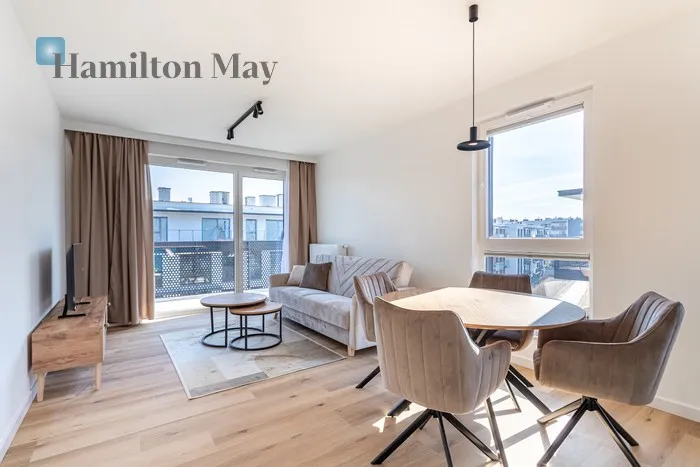 City: Warszawa Street: Podskarbińska Region: Praga-Południe Subregion: Grochów Distance to centre: 5.1 km Level: 4 Price: 5000 PLN Bedrooms: 2 Bathrooms: 1 Size: 60.5m2 Price/m2: 83 PLN - slider