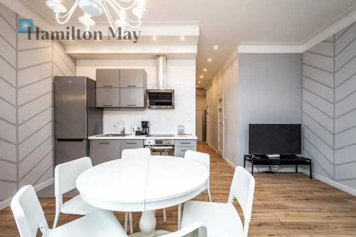 City: Kraków Street: Blich Region: Grzegórzki Distance to centre: 0.8 km Level: 2 Price: 980000 PLN Bedrooms: 2 Bathrooms: 1 - slider