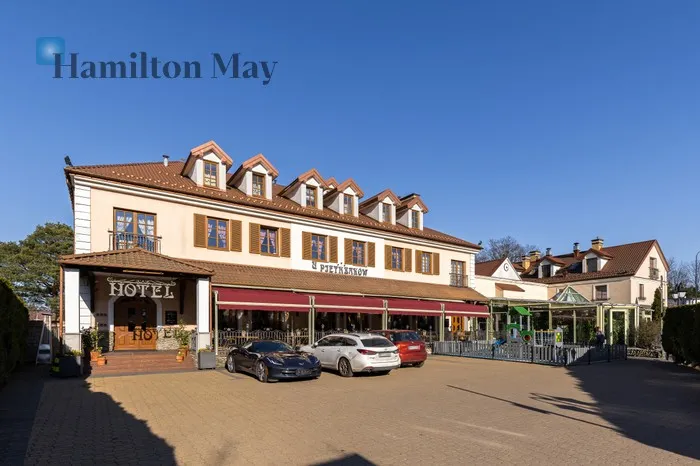 City: Zielonka Street: Lipowa Region: Zielonka Level: 3 Price: 15000000 PLN Bedrooms: null Bathrooms: null Plot size: nullm2 Layout: null Price/m2: 4423 PLN - slider