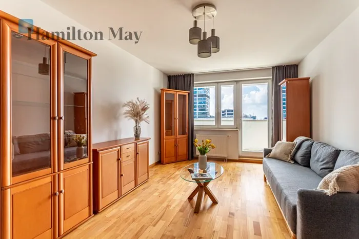 City: Warszawa Street: Łucka Region: Wola Subregion: Mirów Distance to centre: 1.66 km Level: 15 Price: 4500 PLN Bedrooms: 1 Bathrooms: 1 Size: 56m2 Price/m2: 80 PLN - slider